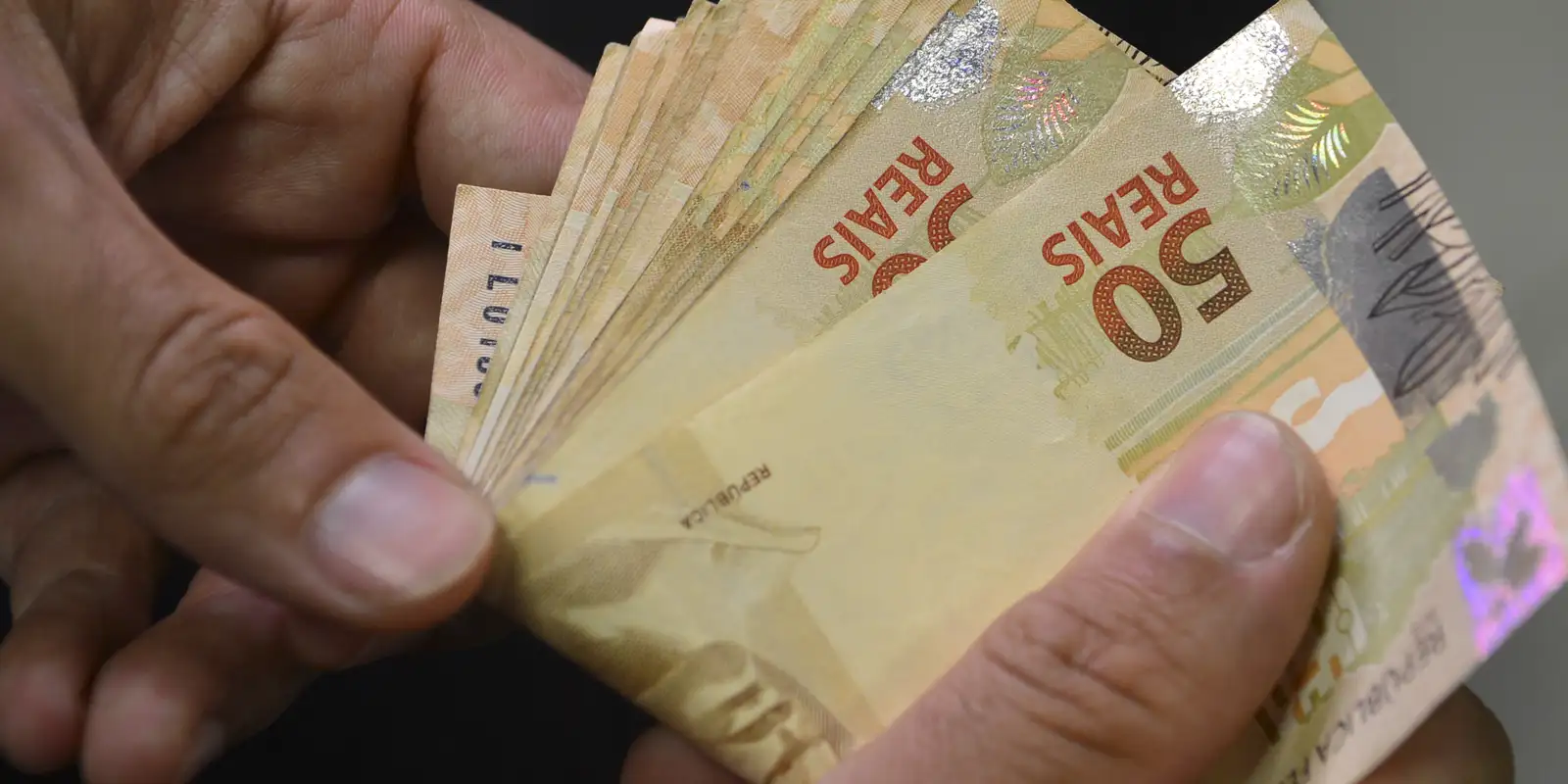 copom-mantem-taxa-basica-de-juros-em-15%-ao-ano