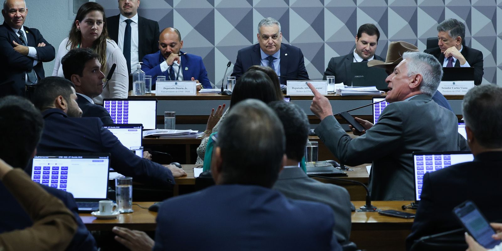 cpmi-do-inss-aprova-dois-pedidos-de-prisao-preventiva