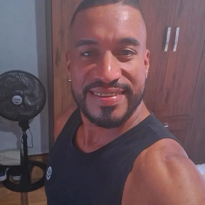 Velório de Sanei em Ibirataia reunindo familiares e amigos em momento de despedida