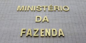 com-precatorios,-previsao-de-deficit-primario-soma-r$-52-bilhoes