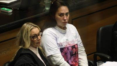monique-medeiros-se-entrega-a-policia-e-volta-a-ser-presa