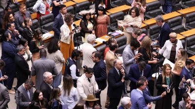 camara-vota-para-derrubar-veto-ao-pl-da-dosimetria;-falta-o-senado