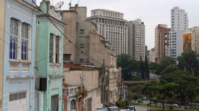 bem-viver-norteia-feira-do-livro-da-rocha,-no-bairro-do-bixiga-em-sp