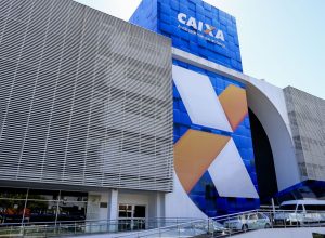 caixa-e-bb-liberam-abono-salarial-para-nascidos-em-maio-e-junho