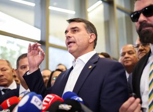 flavio-confirma-encontro-com-vorcaro-apos-banqueiro-ter-sido-preso