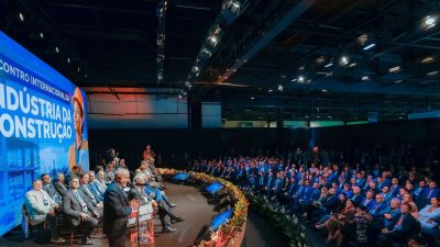 lula-diz-que-ouvira-demandas-de-empresarios-sobre-fim-da-escala-6×1
