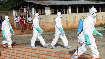 cruz-vermelha-lamenta-mortes-de-voluntarios-no-congo-devido-ao-ebola