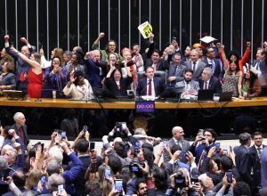 saiba-como-votaram-os-deputados-na-pec-que-acaba-com-a-escala-6×1
