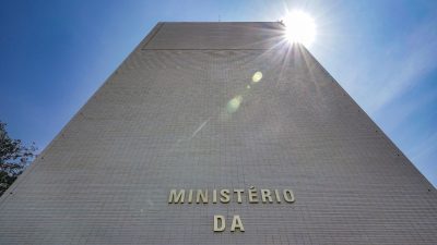 defesa-e-cidades-lideram-bloqueios-no-orcamento-de-2026