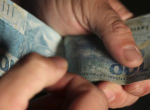 desenrola-brasil:-saiba-como-usar-fgts-para-pagar-dividas-em-atraso