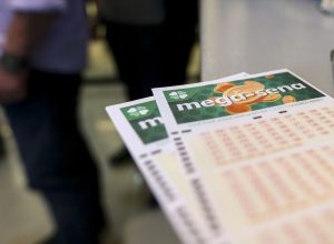 mega-sena-acumula-e-premio-principal-vai-para-r$-32-milhoes