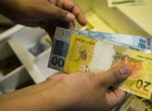 inpc,-inflacao-usada-para-reajustar-salarios,-soma-4,42%-em-12-meses