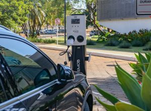 governo-mantem-elevacao-de-tarifas-a-carro-eletrico-e-renova-cota-zero