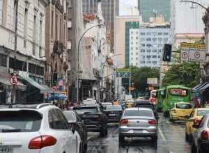 rio:-maioria-dos-carros-roubados-esta-em-areas-controladas-pelo-crime