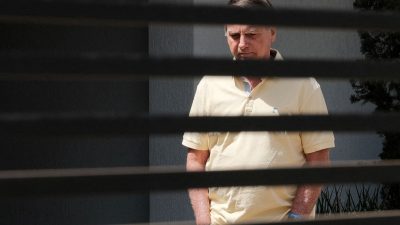 bolsonaro-presta-depoimento-a-policia-sobre-apreensao-de-arma