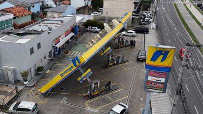 policia-investiga-morte-de-tres-eletrocutados-apos-ventania-no-rio