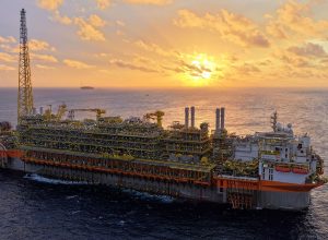 navio-plataforma-da-petrobras-atinge-producao-maxima-no-pre-sal