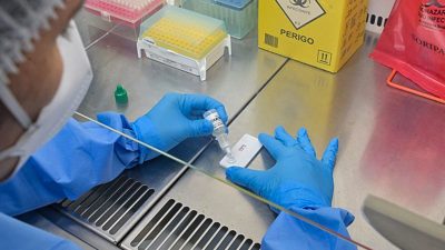 anvisa-atualiza-regras-sobre-controle-de-qualidade-em-laboratorios