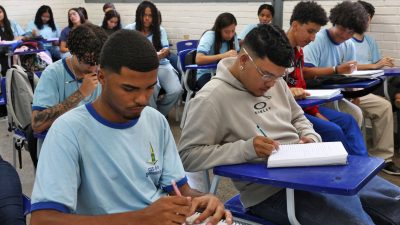 pe-de-meia:-nascidos-em-novembro-e-dezembro-recebem-parcela-de-r$-200