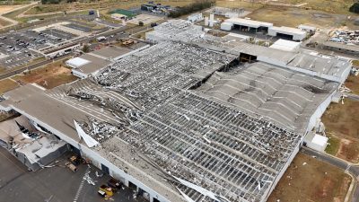 toyota-suspende-producao-no-pais-apos-chuva-destruir-fabrica-em-sp