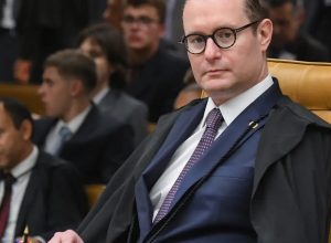 zanin-vota-para-manter-moro-reu-por-calunia-contra-gilmar-mendes