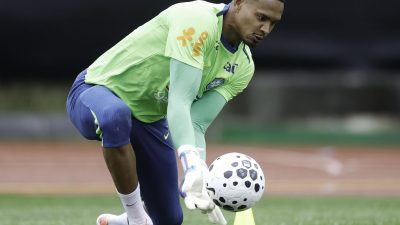 goleiro-john-diz-que-primeira-convocacao-para-a-selecao-e-um-sonho